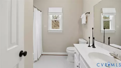 Bath - 6003 Lansgate Rd, Midlothian, VA 23112 photo 7 of 9
