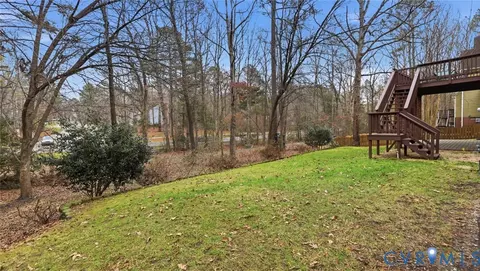Exterior - 6003 Lansgate Rd, Midlothian, VA 23112 photo 7 of 9