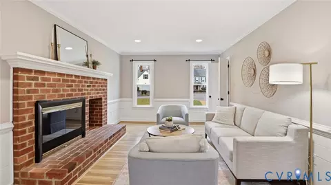 Living - 6003 Lansgate Rd, Midlothian, VA 23112 photo 1 of 4