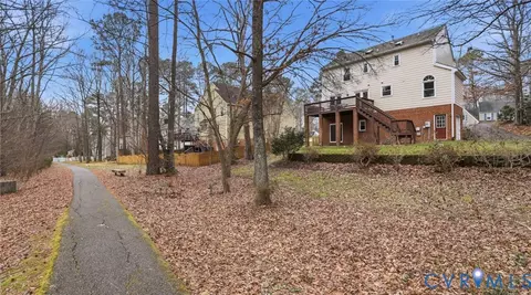 Exterior - 6003 Lansgate Rd, Midlothian, VA 23112 photo 6 of 9