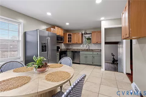 Kitchen - 5000 Enchanted Ln, Richmond, VA 23237 photo 1 of 2