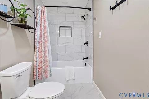 Bath - 5000 Enchanted Ln, Richmond, VA 23237 photo 5 of 6