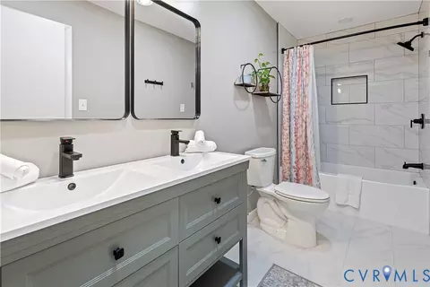 Bath - 5000 Enchanted Ln, Richmond, VA 23237 photo 3 of 6