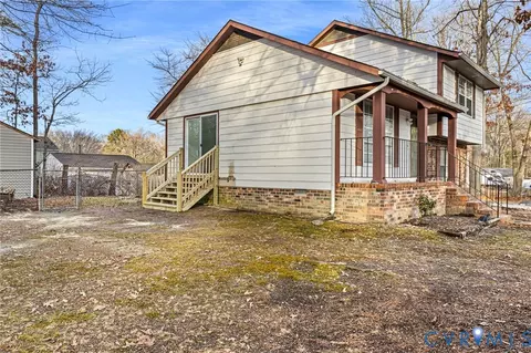 Exterior - 5000 Enchanted Ln, Richmond, VA 23237 photo 4 of 8
