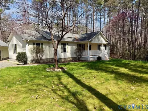 43 Ruddy Duck Rd, Heathsville, VA 22473