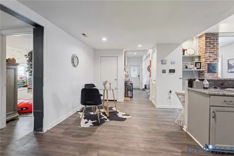 Entry Way - 2009 X St, Richmond, VA 23223 photo 3 of 4