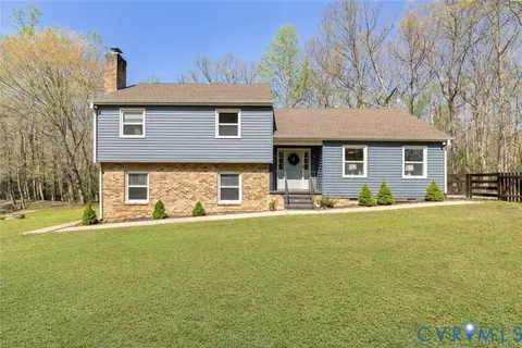 10499 Dellwood Rd, Glen Allen, VA 23059