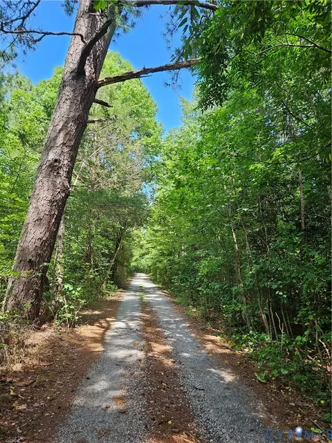 154 King Bee Trl, Lawrenceville, VA 23920