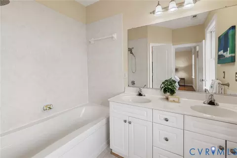 Bath - 721 S Pine St, Richmond, VA 23220 photo 2 of 3
