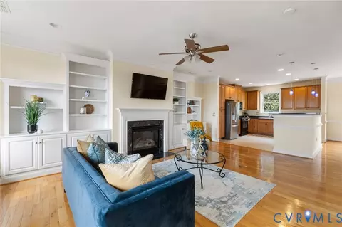 Living - 721 S Pine St, Richmond, VA 23220 photo 1 of 2