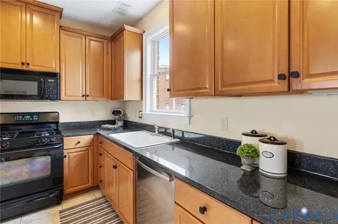 Kitchen - 721 S Pine St, Richmond, VA 23220 photo 3 of 4