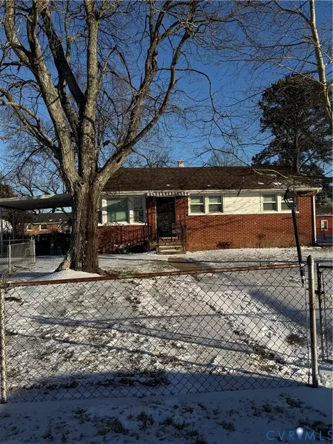 2211 Apollo Rd, Fairfield, VA 23223