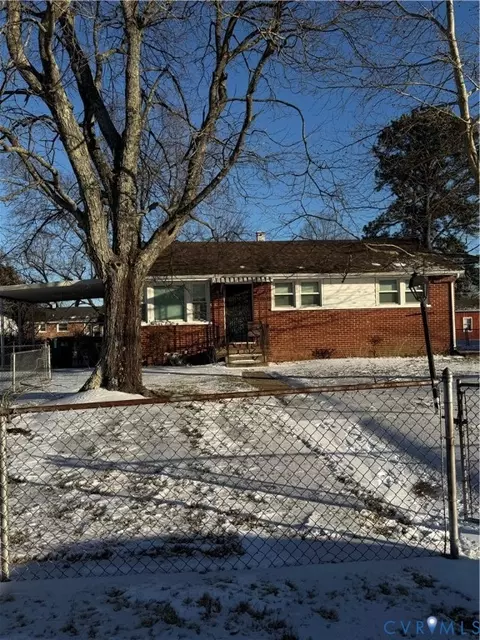2211 Apollo Rd, Fairfield, VA 23223