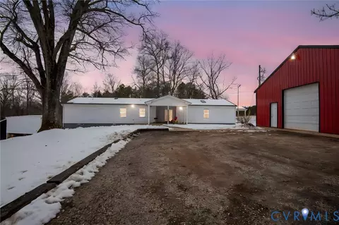 897 Willow Lake Rd, Buckingham, VA 23921