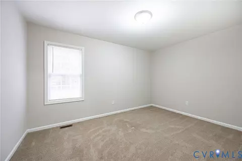 Bedroom - 7045 Tranquility Ln, Sutherland, VA 23885 photo 2 of 5