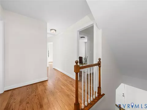 Entry Way - 2501 Wildercroft Rd, Midlothian, VA 23113 photo 7 of 10
