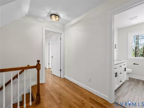 Entry Way - 2501 Wildercroft Rd, Midlothian, VA 23113 photo 6 of 10