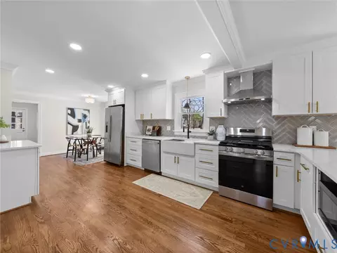 Kitchen - 2501 Wildercroft Rd, Midlothian, VA 23113 photo 5 of 6