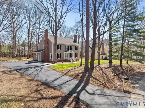 Exterior - 2501 Wildercroft Rd, Midlothian, VA 23113 photo 2 of 15