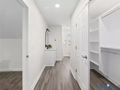 Entry Way - 2501 Wildercroft Rd, Midlothian, VA 23113 photo 8 of 10