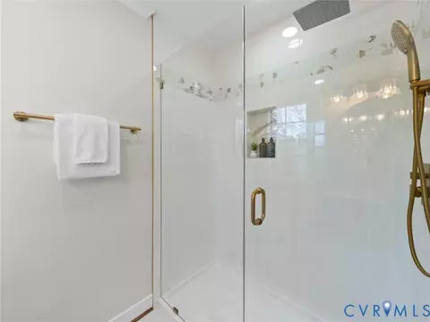 Bath - 2501 Wildercroft Rd, Midlothian, VA 23113 photo 6 of 10