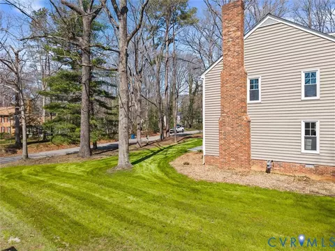Exterior - 2501 Wildercroft Rd, Midlothian, VA 23113 photo 4 of 15