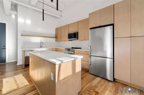 Kitchen - 2201 E Main St, Richmond, VA 23223 photo 9 of 10