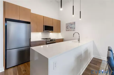Kitchen - 2201 E Main St, Richmond, VA 23223 photo 6 of 10