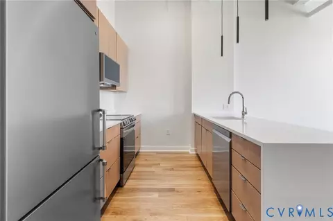 Kitchen - 2201 E Main St, Richmond, VA 23223 photo 1 of 10