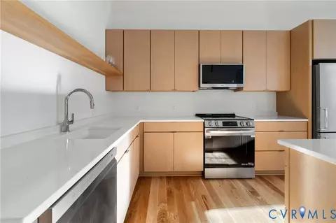 Kitchen - 2201 E Main St, Richmond, VA 23223 photo 8 of 10
