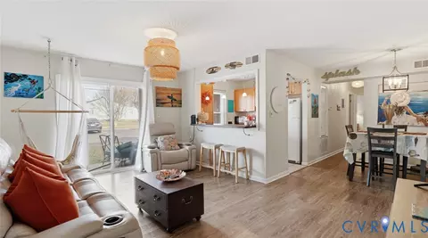 1020 Barclay Sq, Virginia Beach, VA 23451