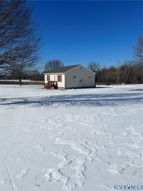 547 Level Green Rd, Saint Stephens Church, VA 23148