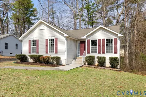504 Gloucester Dr, Ruther Glen, VA 22546