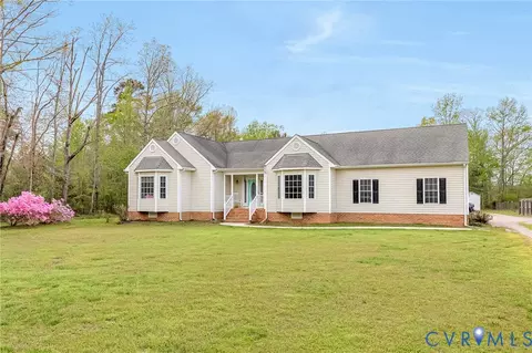 5629 W Quaker Rd, Disputanta, VA 23842