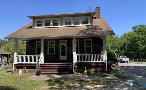 1825 Needham Dr, Victoria, VA 23974