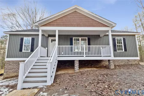 124 Zion Branch Rd, Saluda, VA 23149
