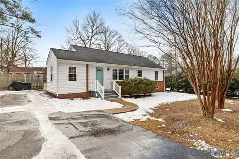 Exterior - 8911 Mapleton Rd, Henrico, VA 23229 photo 2 of 7