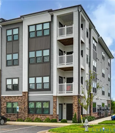 3900 Maze Runner Dr #206, Midlothian, VA 23112