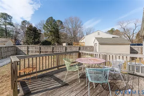 Exterior - 6201 Pointer Ter, North Chesterfield, VA 23237 photo 2 of 4