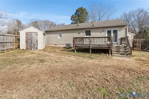 Exterior - 6201 Pointer Ter, North Chesterfield, VA 23237 photo 3 of 4