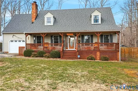 Exterior - 4022 Evelake Rd, Richmond, VA 23237 photo 1 of 9