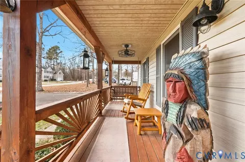 Exterior - 4022 Evelake Rd, Richmond, VA 23237 photo 8 of 9
