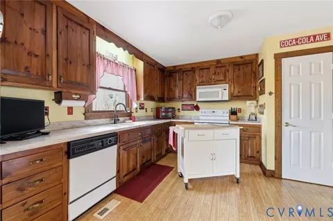 Kitchen - 4022 Evelake Rd, Richmond, VA 23237 photo 1 of 2