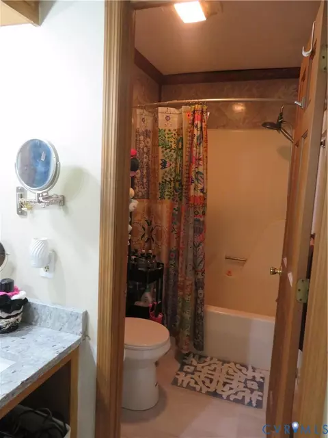 Bath - 44 Adsit Ln, Freeman, VA 23856 photo 2 of 7