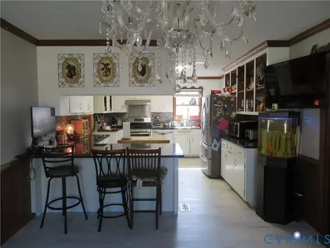 Kitchen - 44 Adsit Ln, Freeman, VA 23856 photo 10 of 12