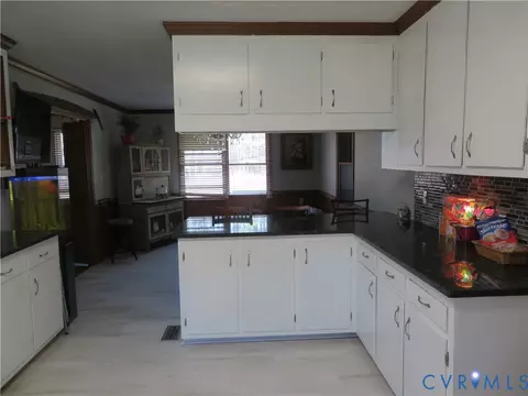 Kitchen - 44 Adsit Ln, Freeman, VA 23856 photo 6 of 12