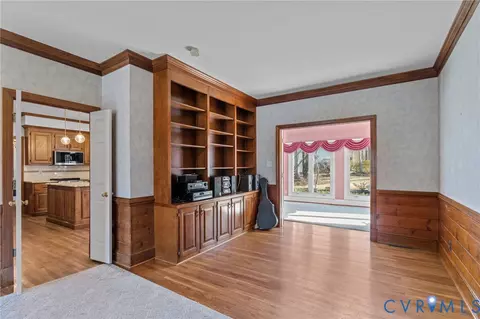 Living - 2101 Normandstone Dr, Midlothian, VA 23113 photo 2 of 6