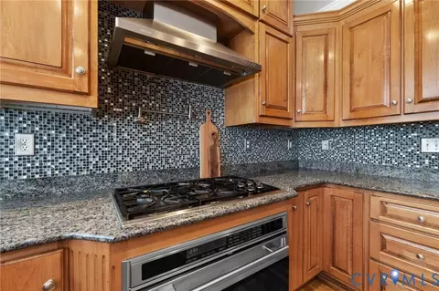Kitchen - 14113 Riverdowns South Dr, Midlothian, VA 23113 photo 4 of 4