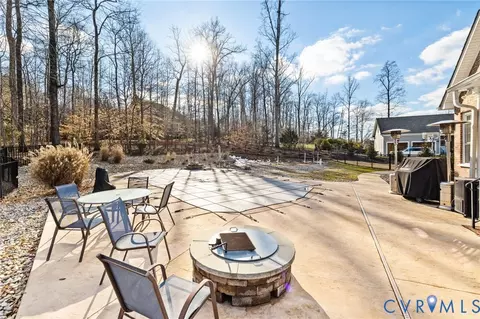 Exterior - 14113 Riverdowns South Dr, Midlothian, VA 23113 photo 9 of 13
