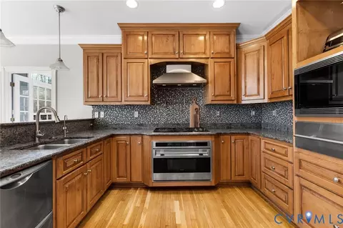 Kitchen - 14113 Riverdowns South Dr, Midlothian, VA 23113 photo 2 of 4